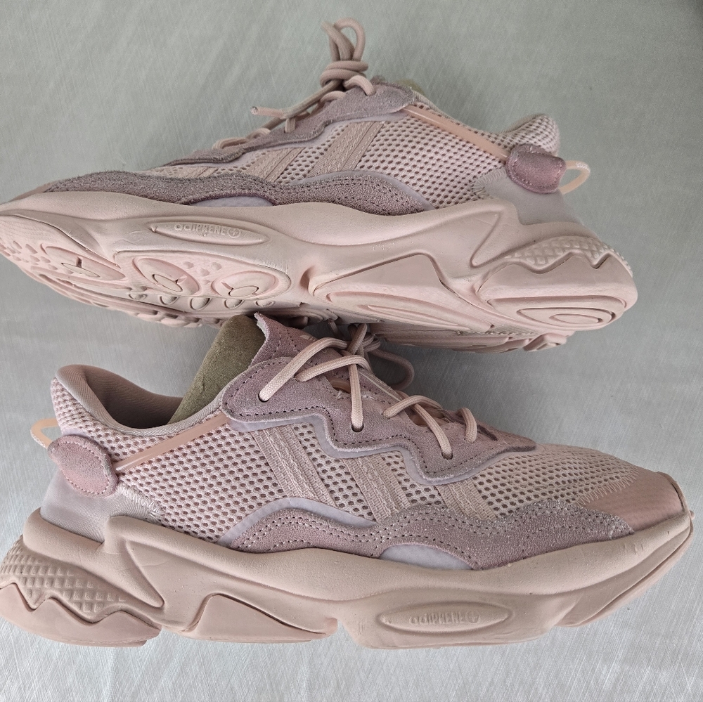 OZWEEGO Adidas Women's Soft Pink Sneakers - Picture 11 of 15